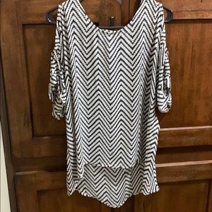 Black and white chevron top